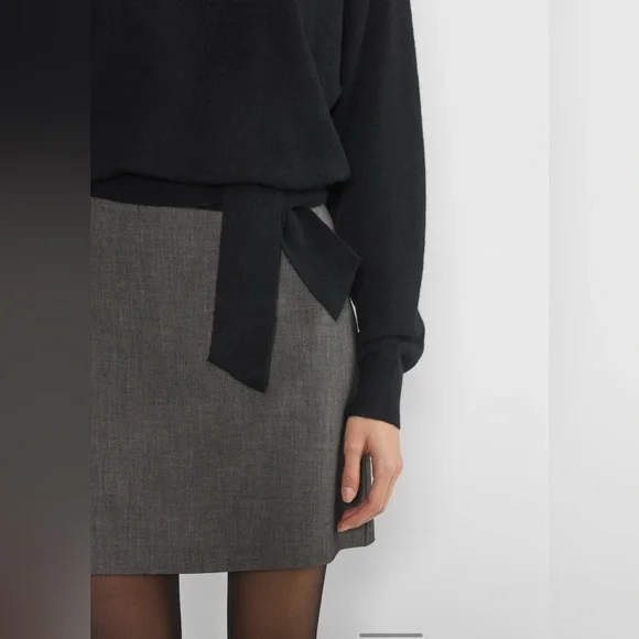 NWT Aritzia Wilfred Lorin Sweater in Black Size Small - Funnel-Neck Top Side Tie